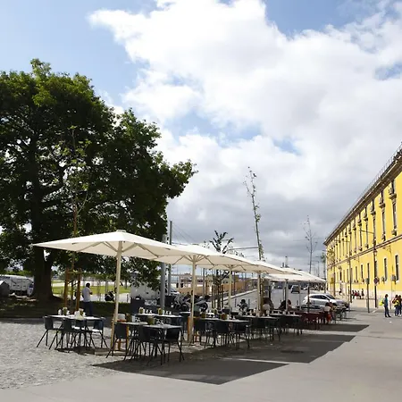 Premium In Lisbon's Downtown Lisboa